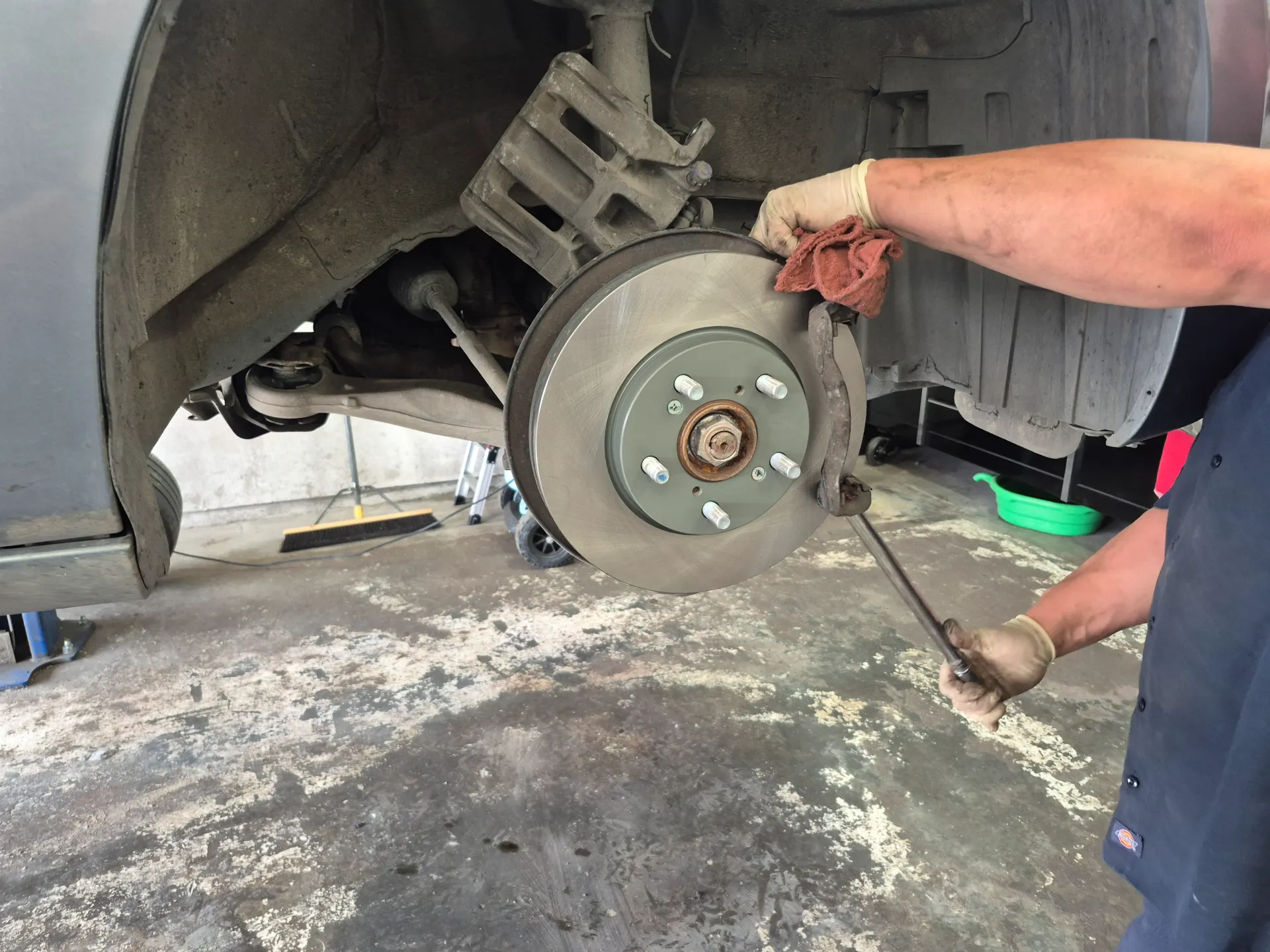 brake rotor and caliper replacement service