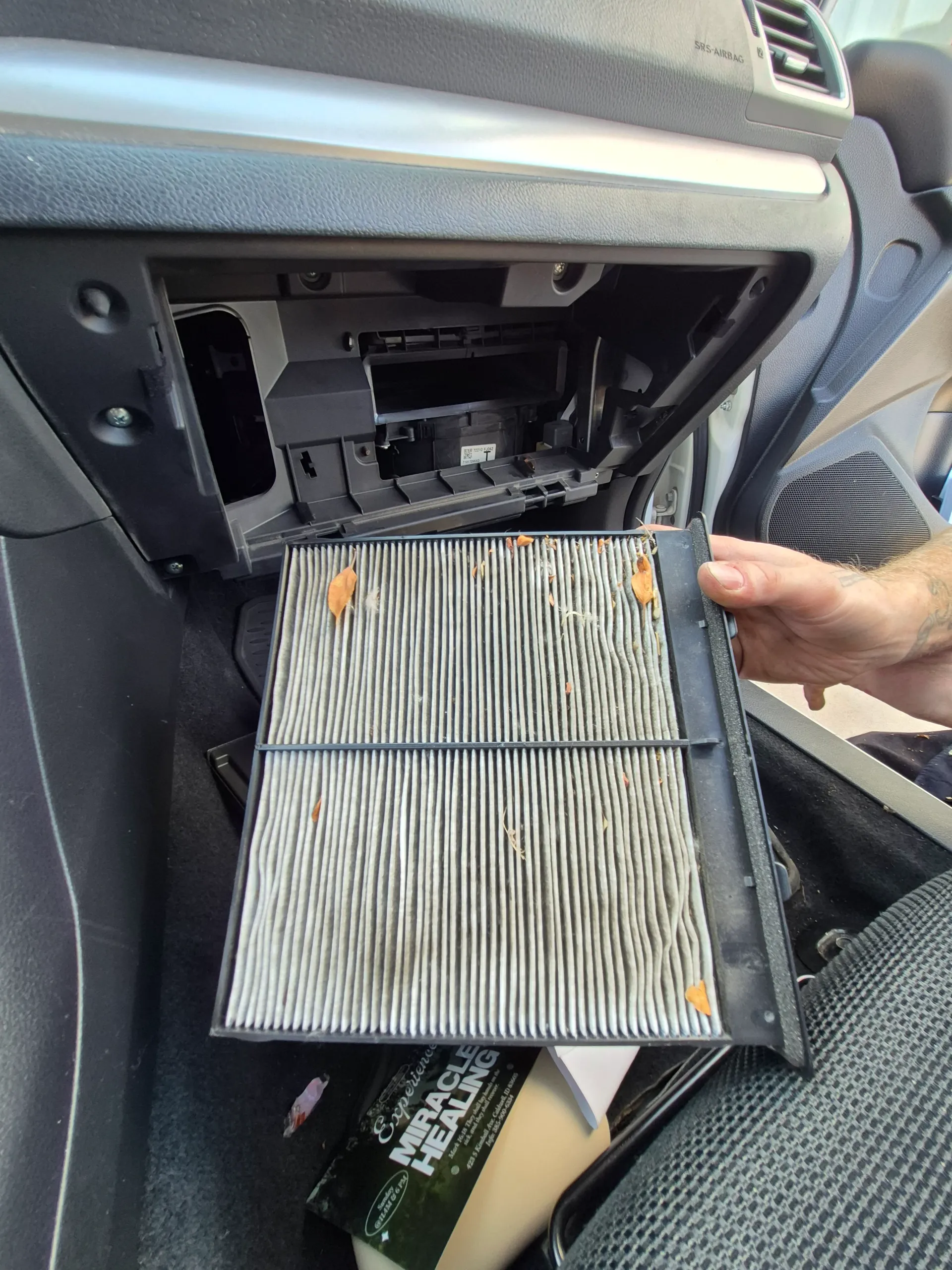 cabin air filter inspection for auto air conditioning service