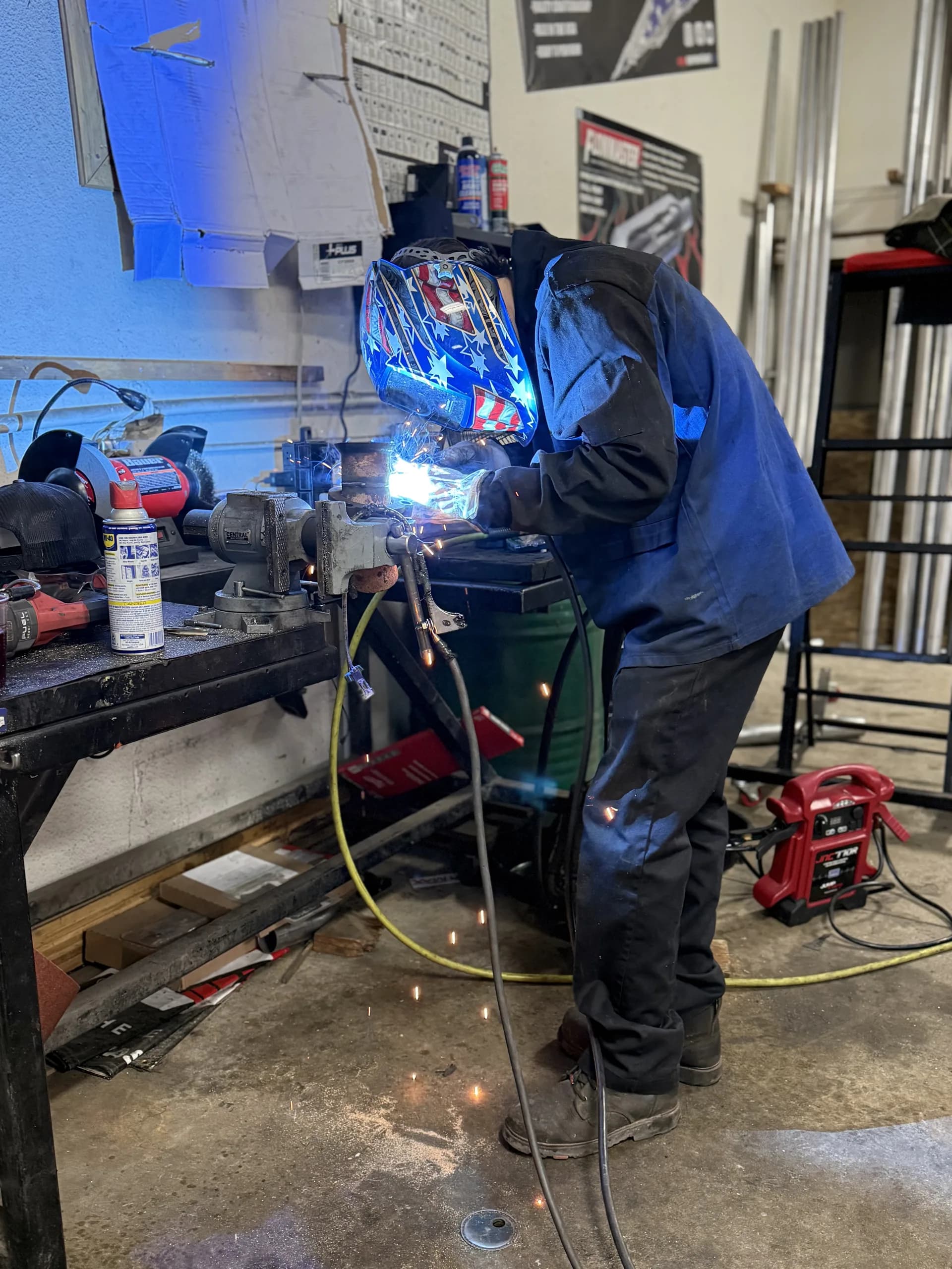 professional custom exhaust welding service in auto shop